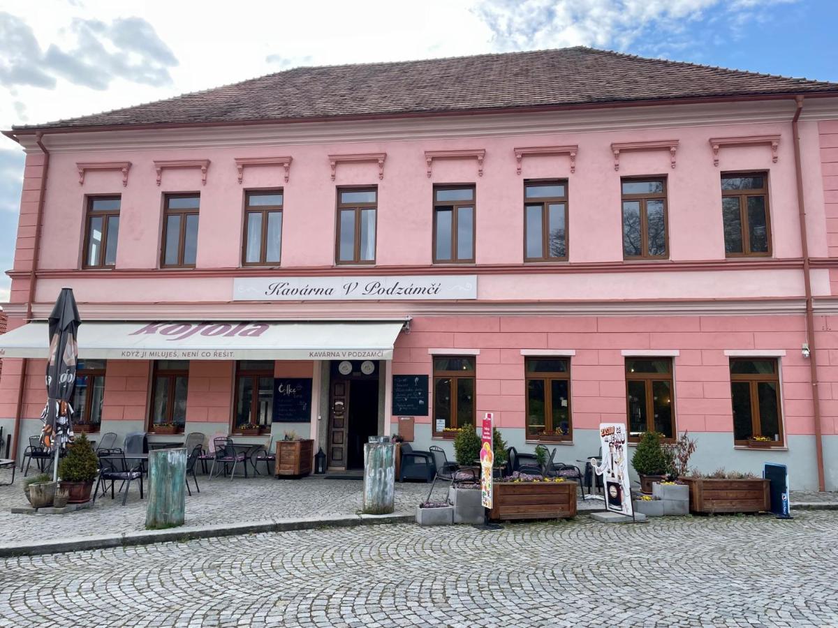 Apartmany V Podzamci V Blizkosti Zamku Blatna Exterior photo